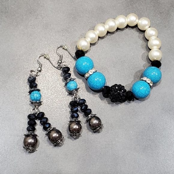 Handmade beaded earrings and bracelet - Picture 7 of 7